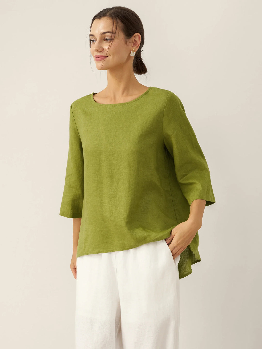 Brianna | Elegant Round-Neck Asymmetrical Hem Top