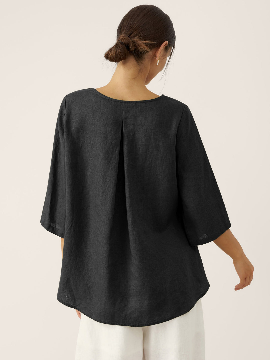 Brianna | Elegant Round-Neck Asymmetrical Hem Top
