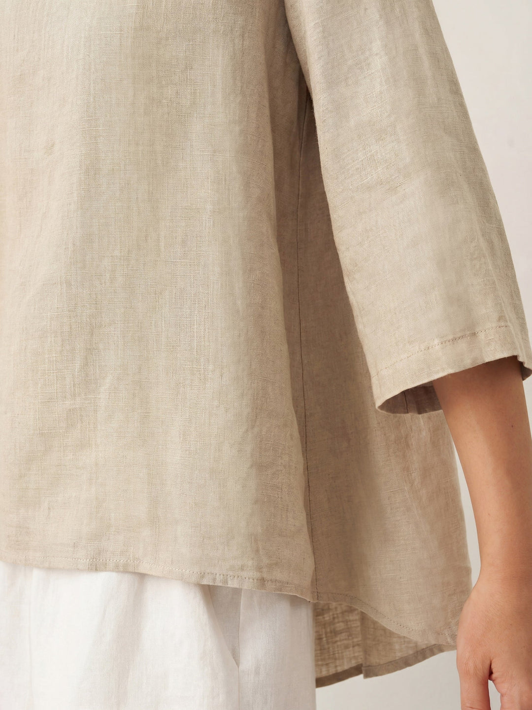 Brianna | Elegant Round-Neck Asymmetrical Hem Top
