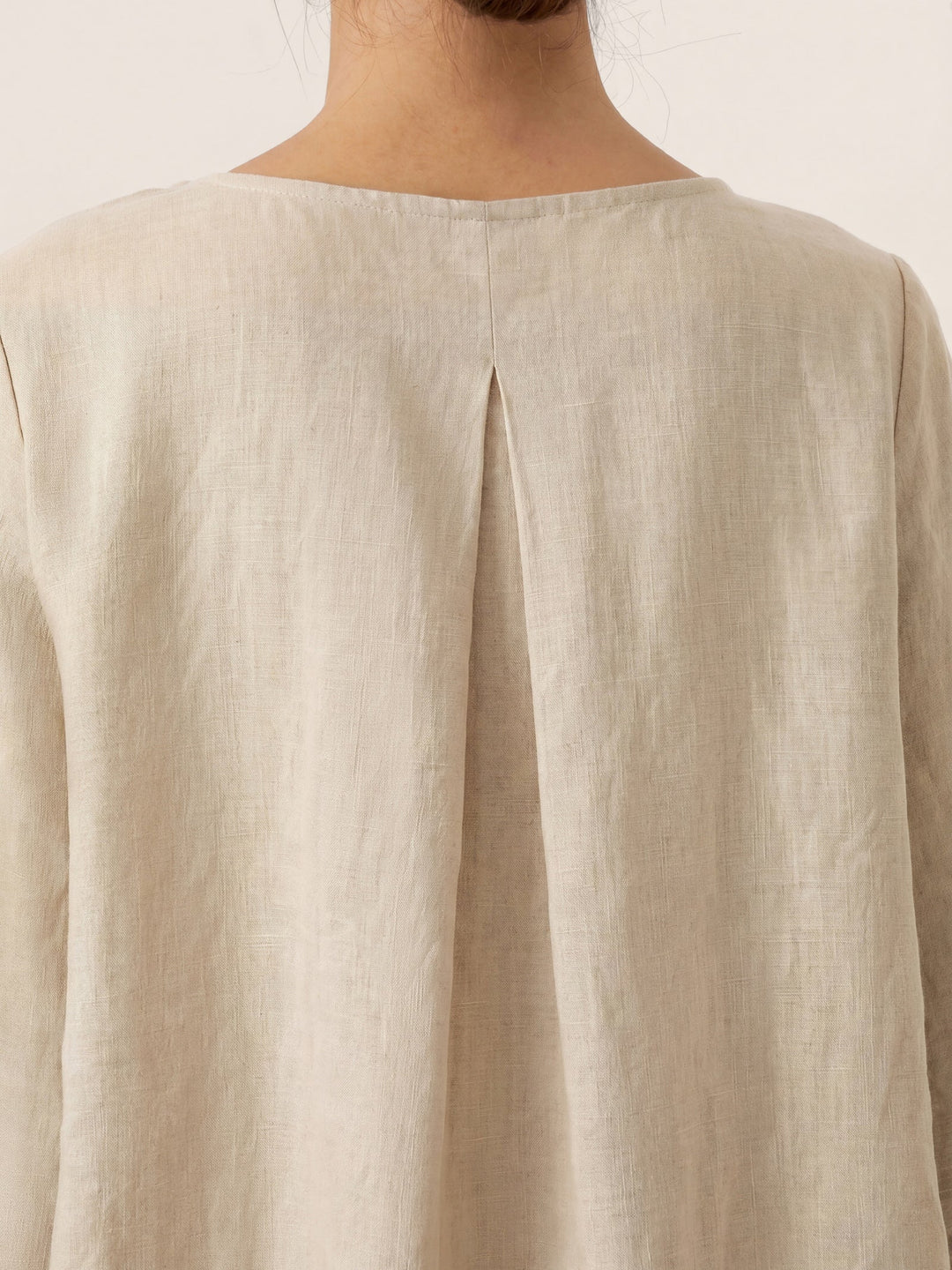 Brianna | Elegant Round-Neck Asymmetrical Hem Top