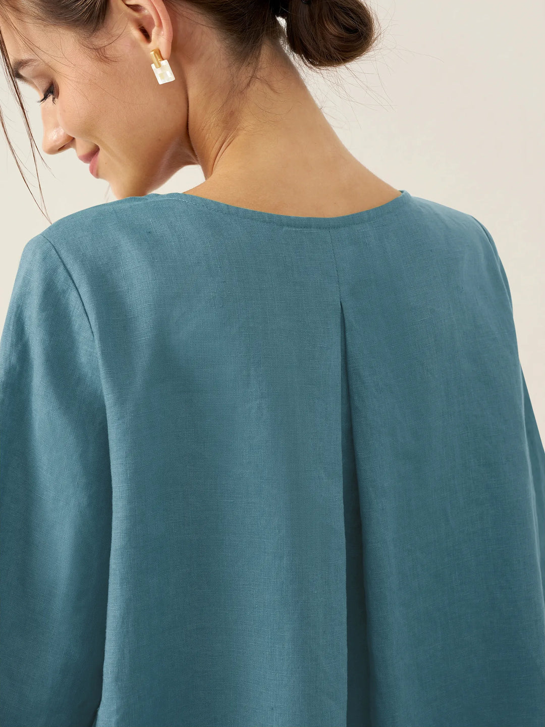 Brianna | Elegant Round-Neck Asymmetrical Hem Top