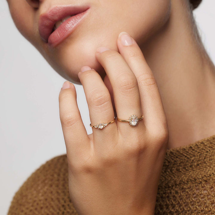 Jamie | Violet Diamond Ring 18k Gold
