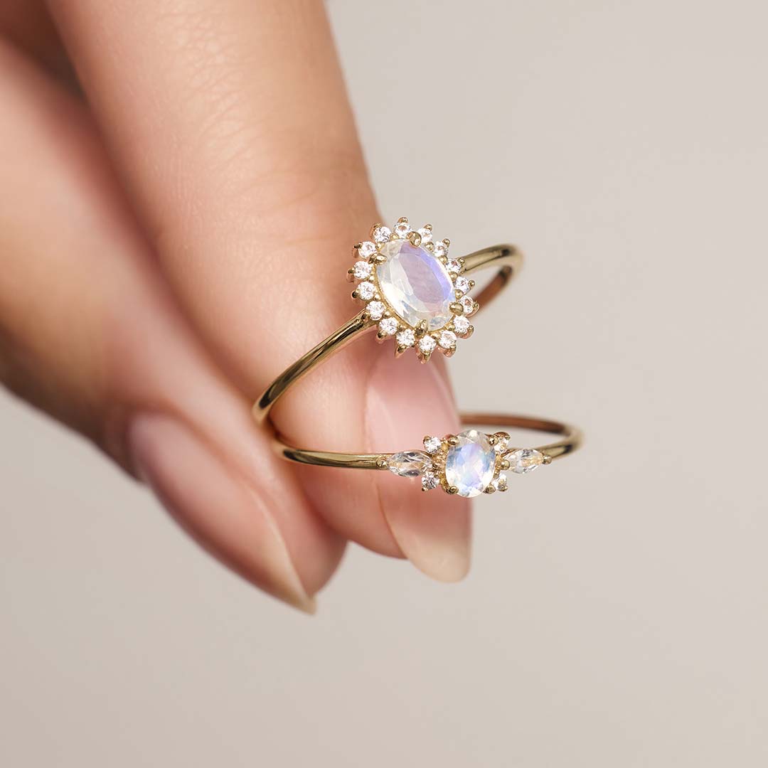 Jamie | Violet Diamond Ring 18k Gold