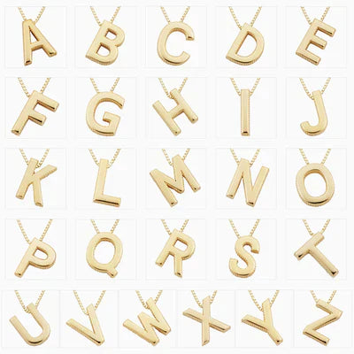 Jamie | Initials Necklace in 18K Gold.