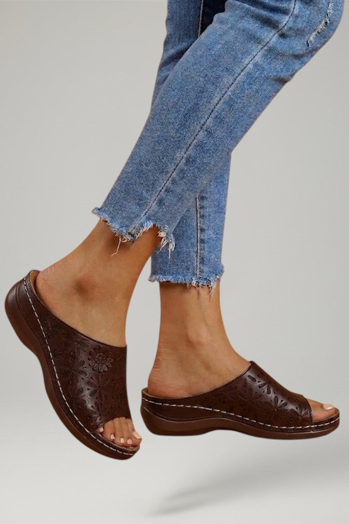 Naomi | Women's Orthopaedic Sandals with Adjustable Straps