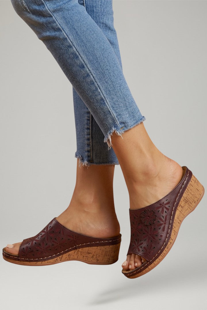 Naomi | Women's Orthopaedic Sandals with Adjustable Straps