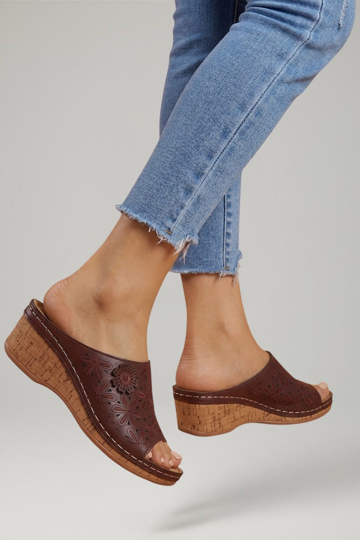 Naomi | Women's Orthopaedic Sandals with Adjustable Straps