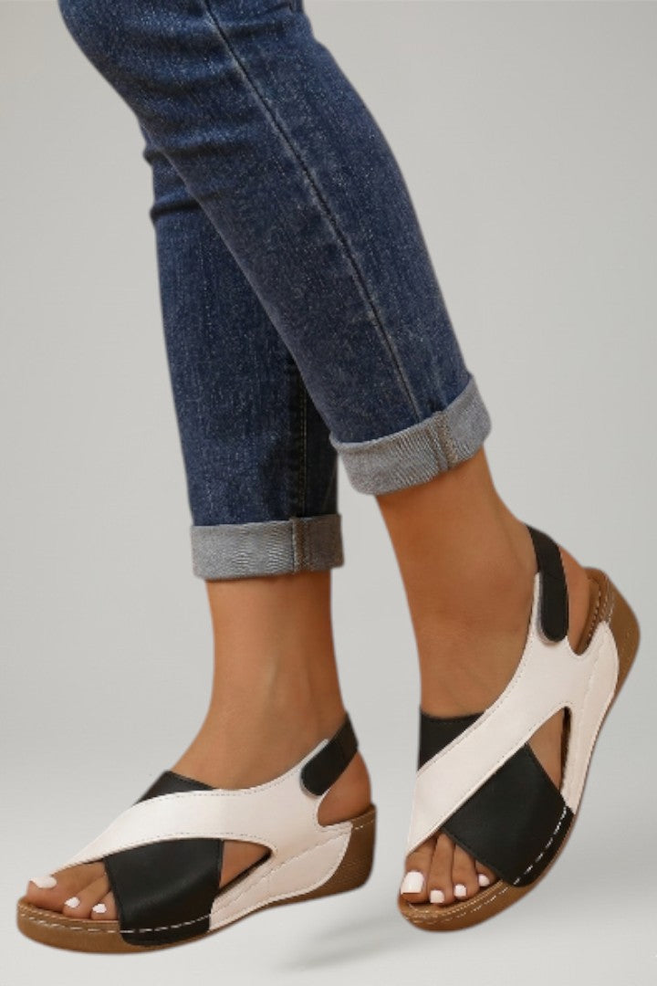 Ava | Women's Walking Sandals with Adjustable Straps and Cushioned Insole